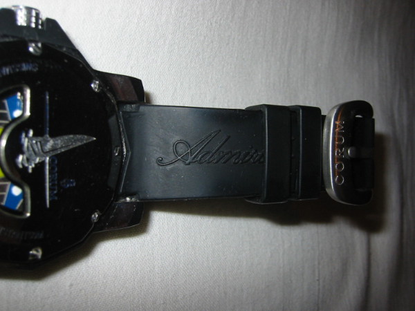 Часы CORUM.
