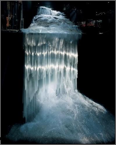 Стеклянные водопады Стива Тобина