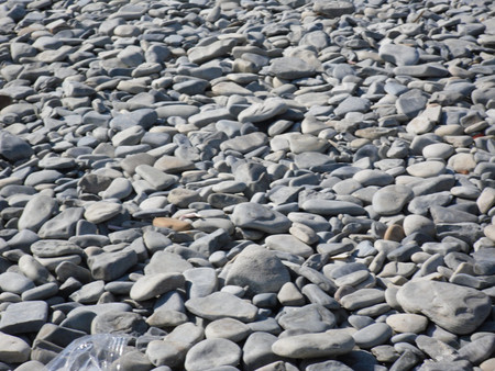 каменный пляж