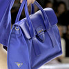 Синяя сумочка  "PRADA" коллекции весна-лето 2011