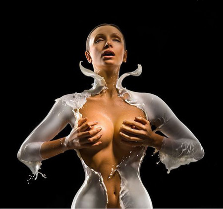 Одежда из молока на фотомоделях Андрея Разумовского — фото 3