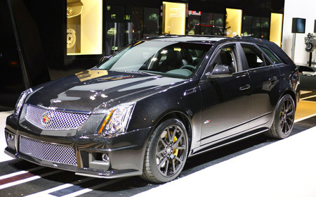 Серия Black Diamond Edition семейства CTS-V от компании Cadillac — фото 1