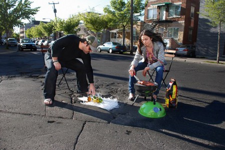 Дэвид Лусиано и Клаудиа Фикка. Что делает художник, когда ему надоедают дорожные ямы? Серию картин! — фото 9