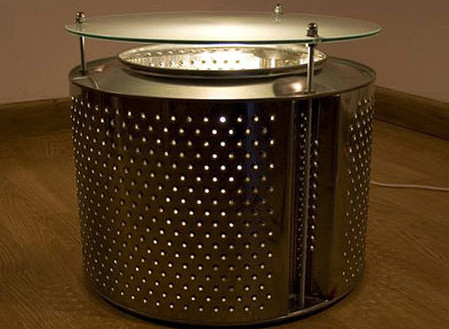 Барабан легко превращается в оригинальный столик с подсветкой