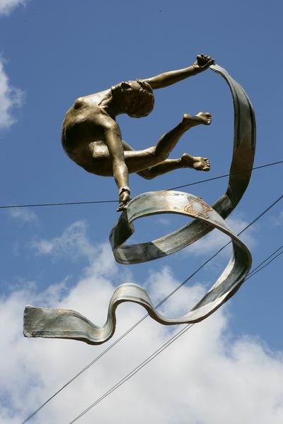 Скульптуры в воздухе от Jerzy Kedziora — фото 15