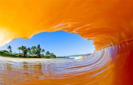 Какие краски! Просто как будто волна в океане из апельсинового сока!