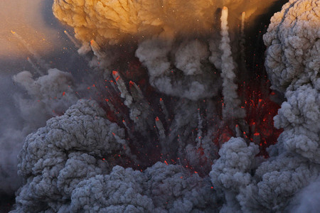 Вулканы – страсть фотографа Martin Rietze — фото 21