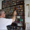 Самая большая библиотека самых маленьких книг – коллекция Джозефа Тари (Jozsef  Tari)