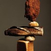 Парящий хлеб в сбалансированных «скульптурах»
