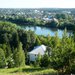 Вид с ледяной горы на гостиницу Сталагмит у подножья, кунгур и реку Сылву