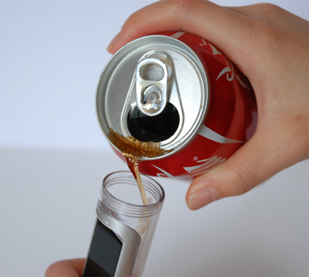 Always Coca-Cola: концепт "газированного" телефона от Nokia &mdash; фото 1